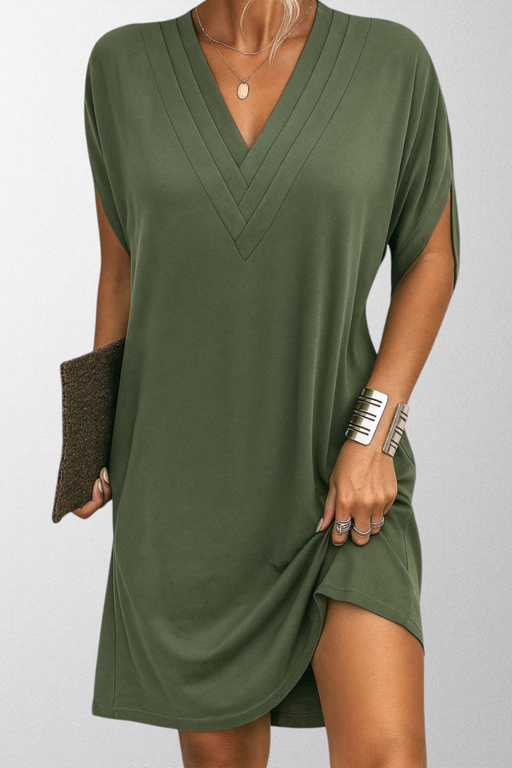 Olivia - Elegant V-Neck Midi Dress