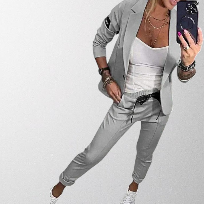 Olivia - Elegant blazer and trouser set