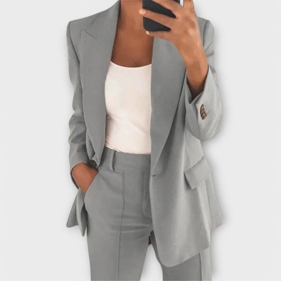 Christina – Women's Suit Set