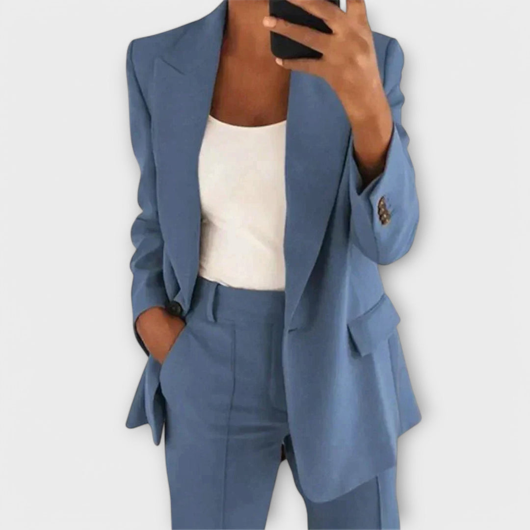 Christina – Women's Suit Set
