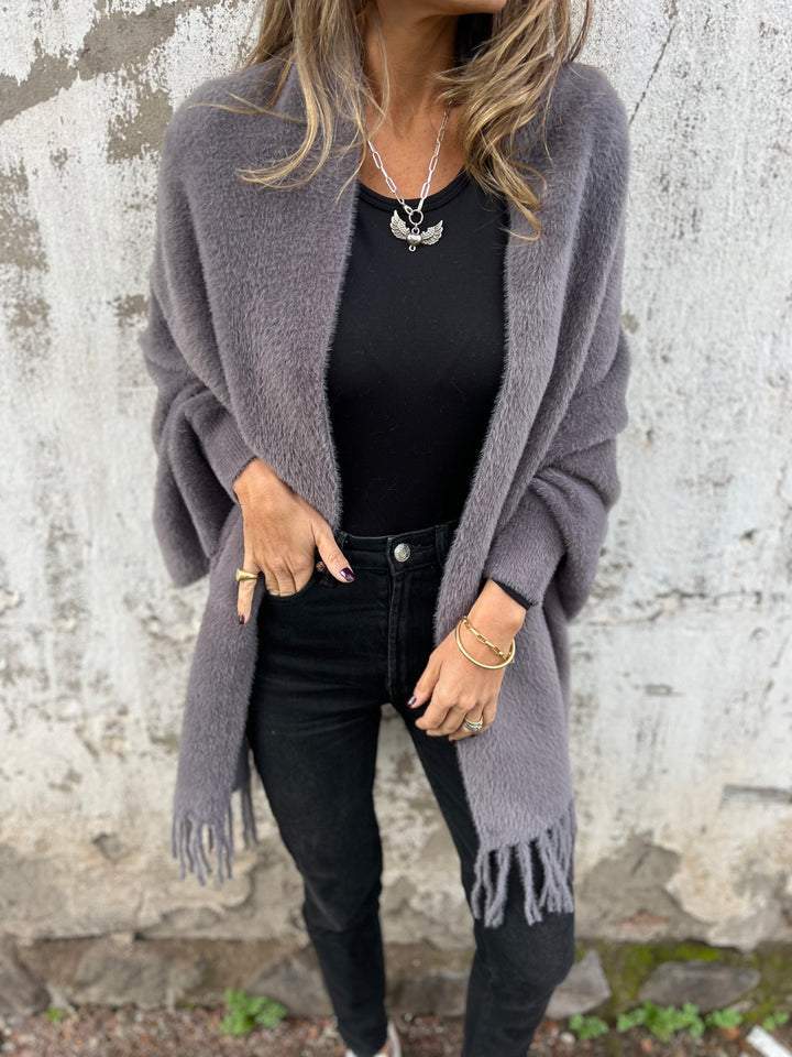 Amelia - Ladies' coat with long sleeves and fringes