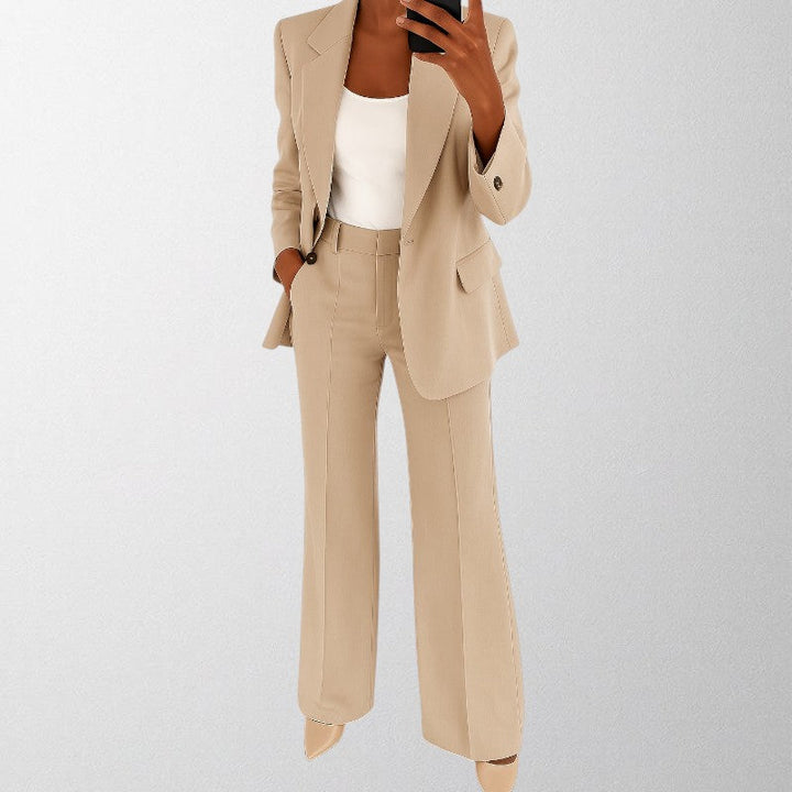 Olivia - Timeless two-piece suit