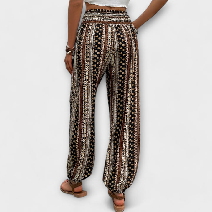 Scarlett - Pants with Ethnic Graphic Print
