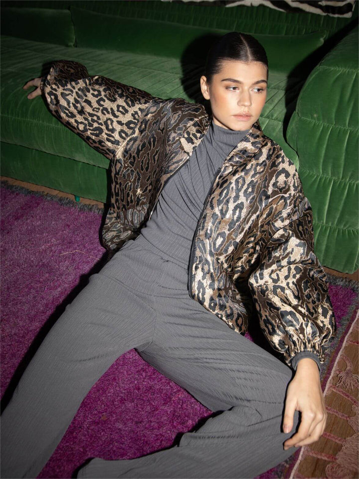 Tassyn - Leopard Urban Jacket