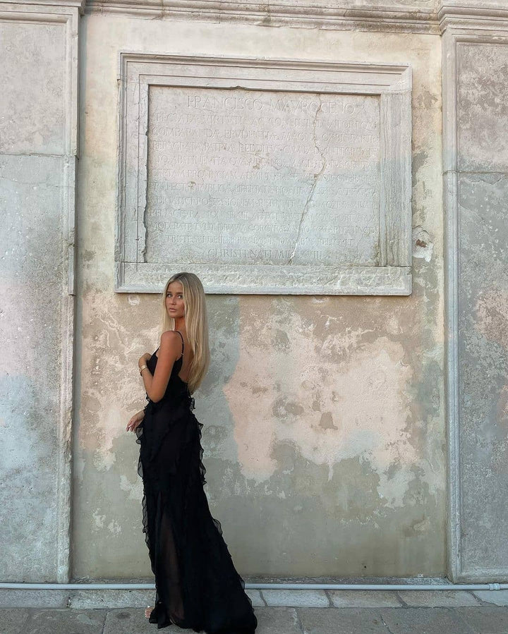 Valestra - Ruffle Statement Dress