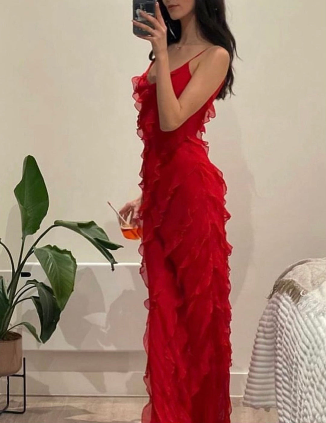 Valestra - Ruffle Statement Dress