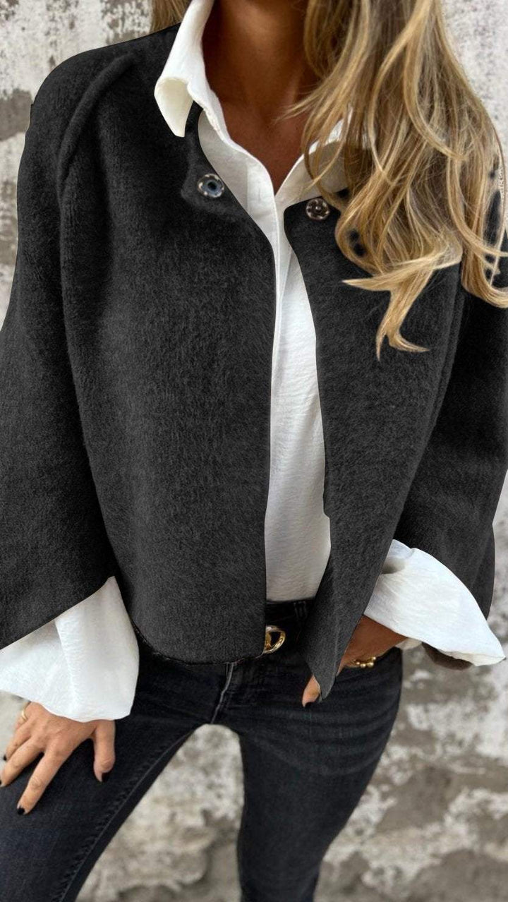 Grace – Coat with round neckline and long sleeves