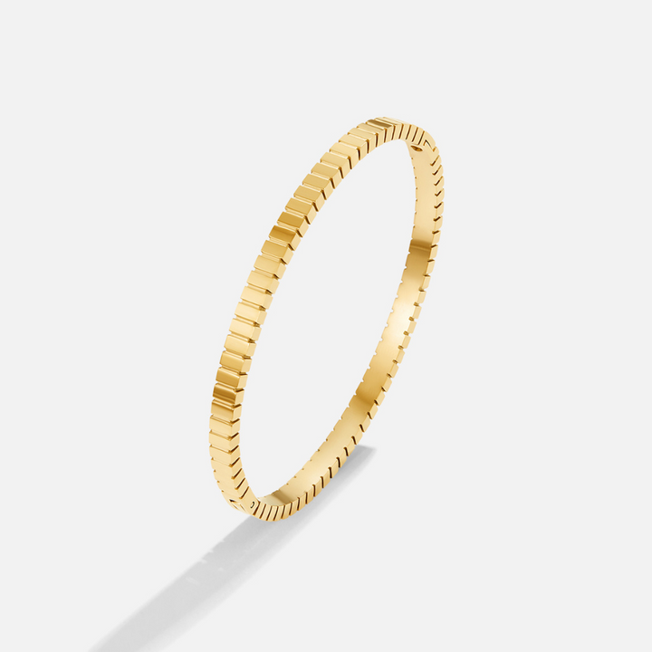 Amelia Gold Bangle