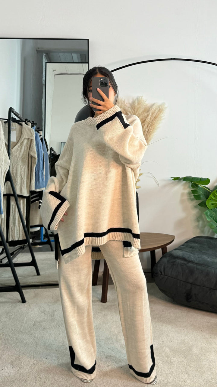 Elara - Cozy Contrast Trim Set