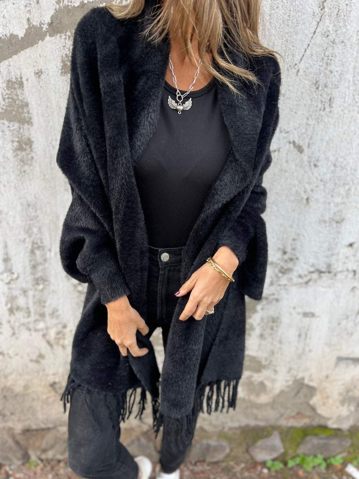 Amelia - Ladies' coat with long sleeves and fringes