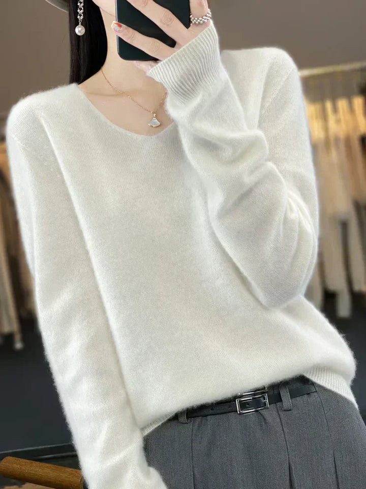 Jade - Casual Elegant Sweater