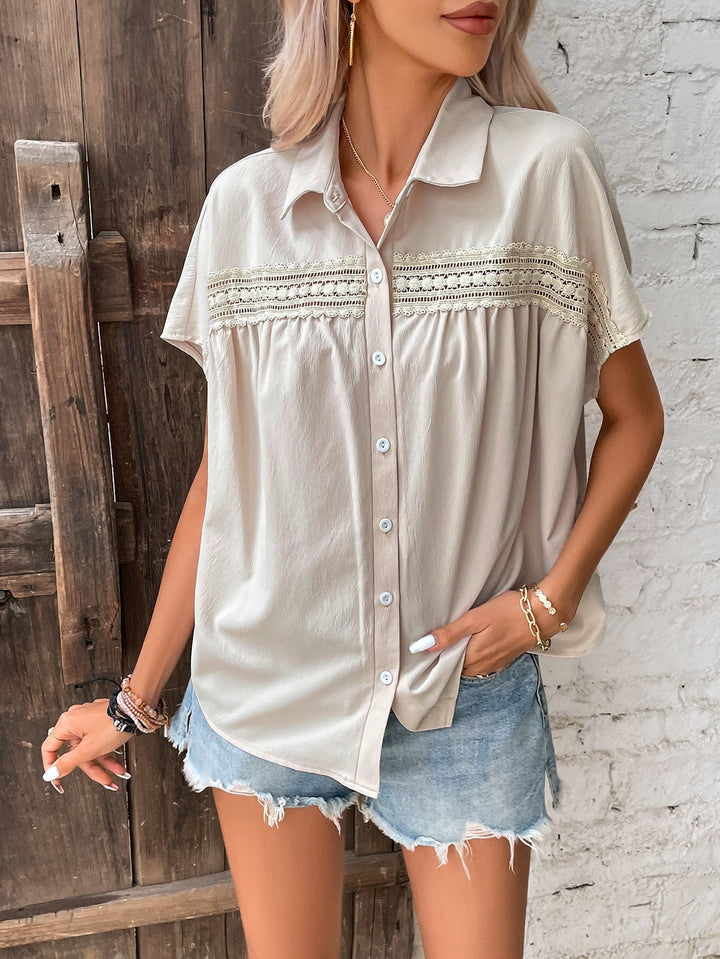 Faye - Relaxed Buttoned Blouse
