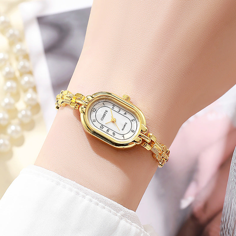 Mary Moment Watch | Gold