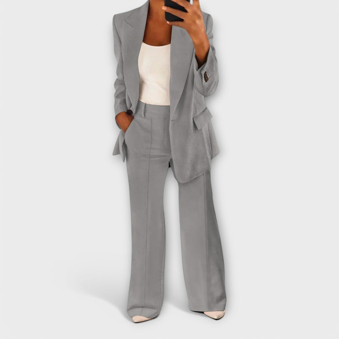 Christina – Women's Suit Set